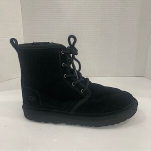 UGG Neumel II 1017326K-BLK Boots Kids US 6 Black Suede Round Toe Sheepskin